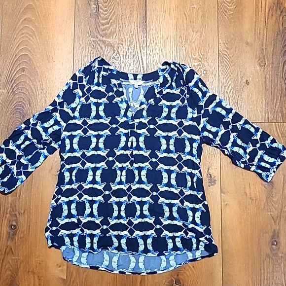 CROWN & IVY Tropical Parrot Blouse Medium - Picture 2 of 11